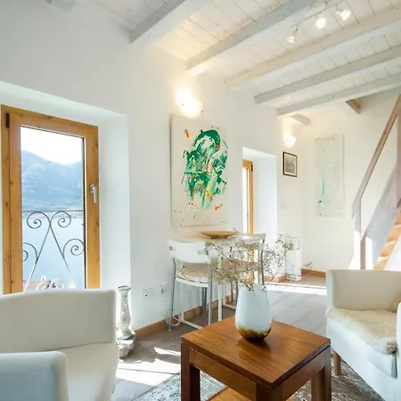 Apartment Rustico Lezzeno