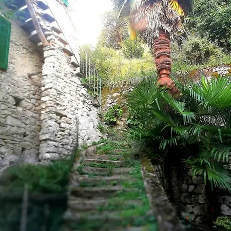 Rustico Apartment Lezzeno